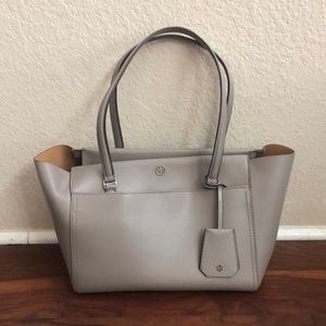 Tory Burch Robinson Tote in Gray
